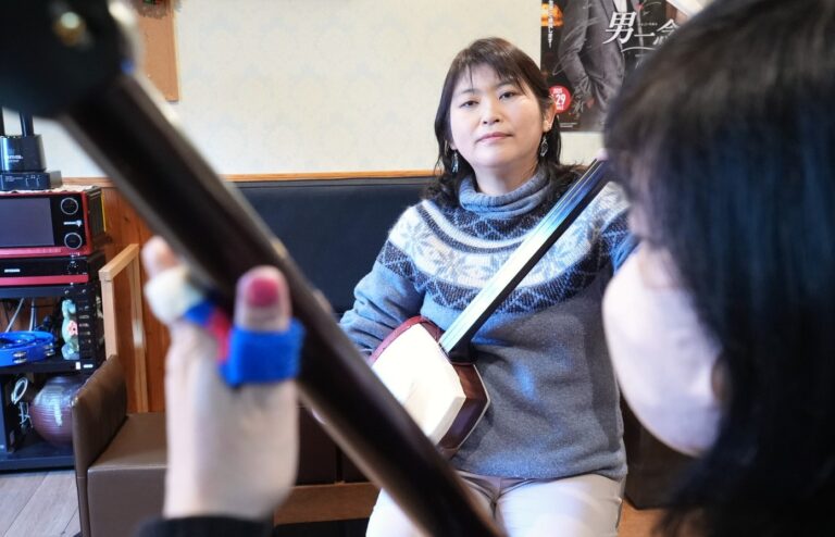 津軽三味線の稽古大阪
